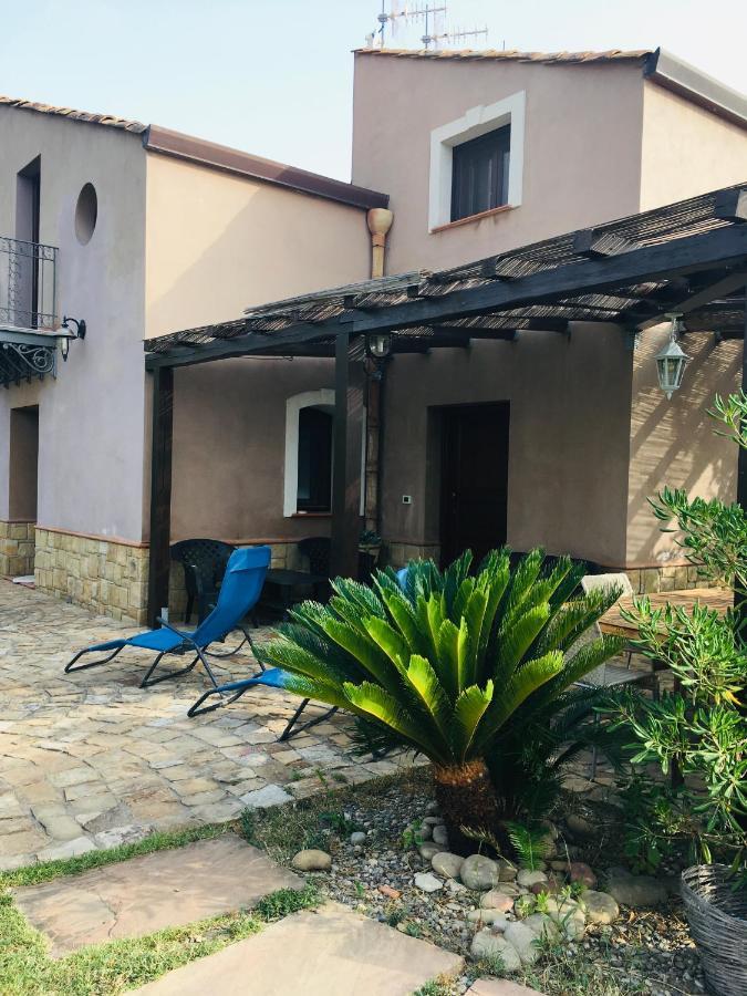 Case Vacanze Casa Romana Lascari Buitenkant foto