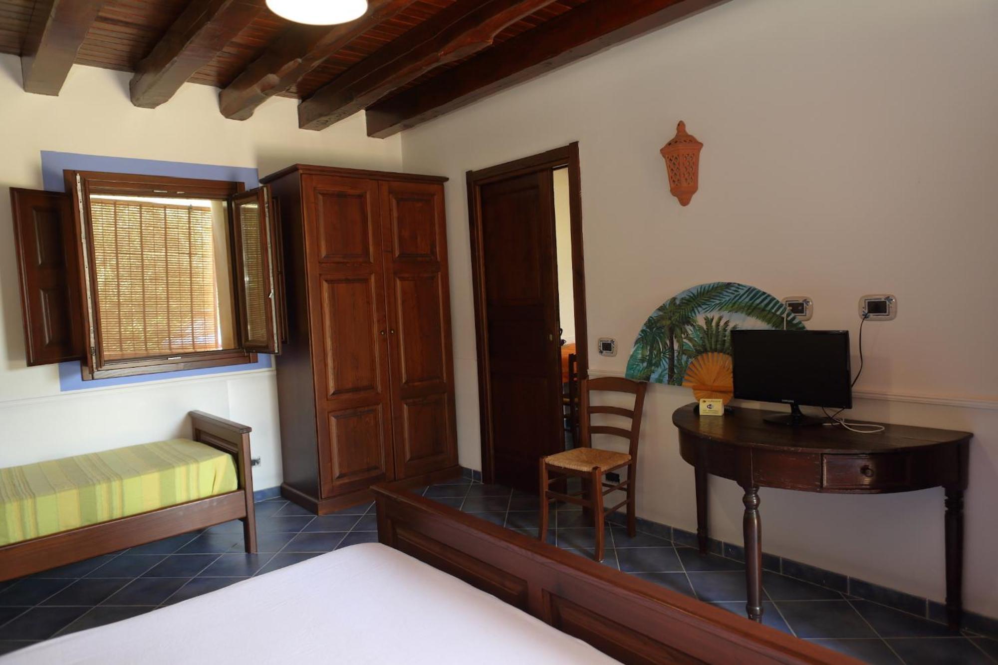 Case Vacanze Casa Romana Lascari Buitenkant foto